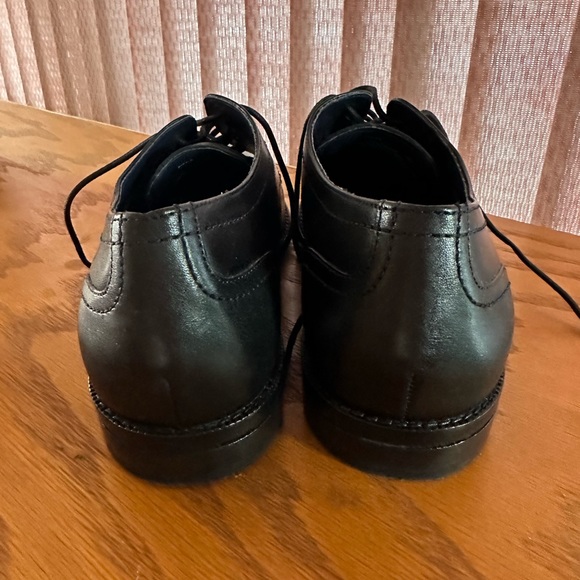 Size 8 M cole Haan oxfords - Picture 8 of 8